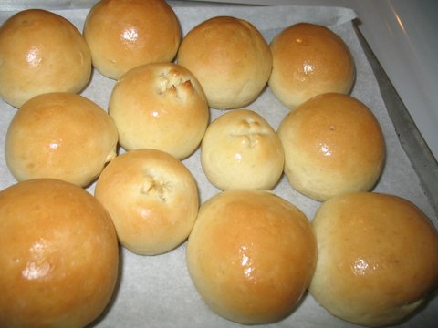 sandwich rolls after baking